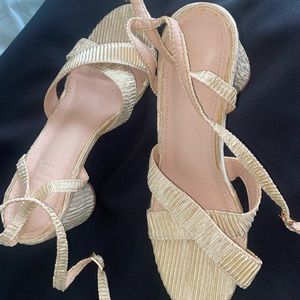 Open toe sandals with straps